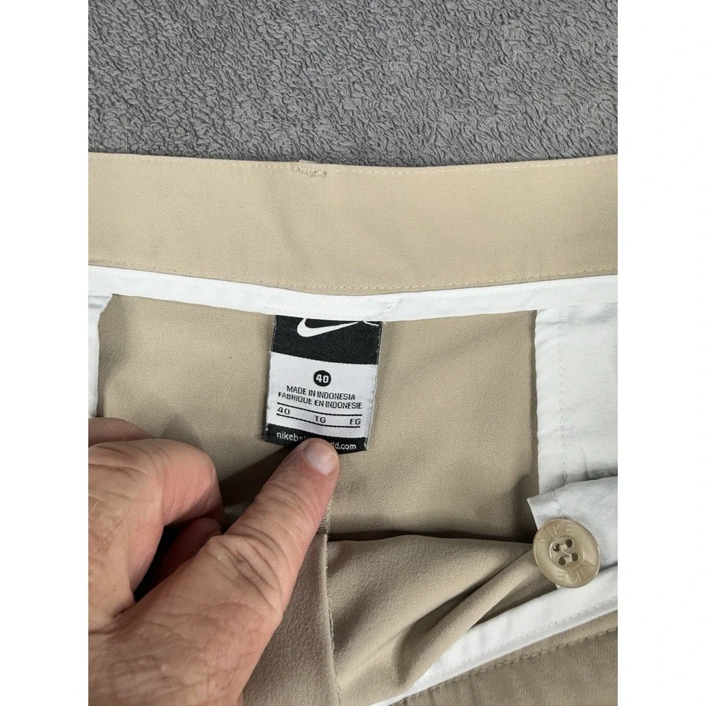Nike Dri Fit Golf Shorts Mens 40 Tan Golf Flat Front Casual Pockets*
